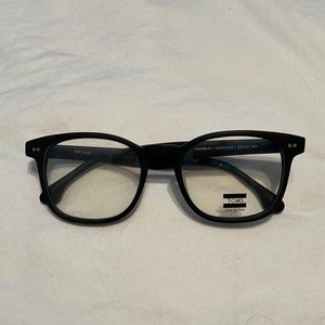 TOMS Noah frames. Black color for adults. Brand new!